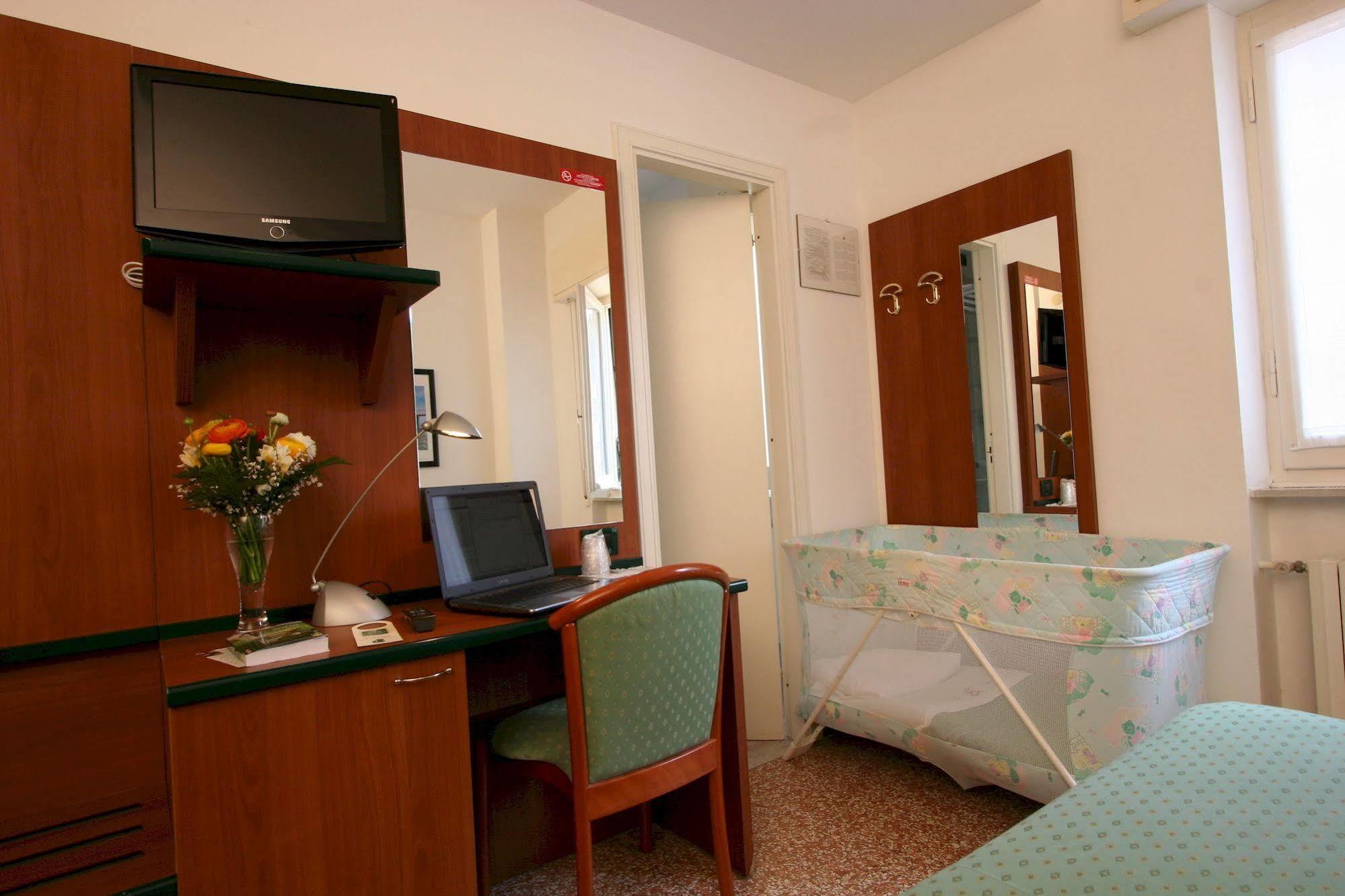 Albergo Adriana Celle Ligure Exterior photo