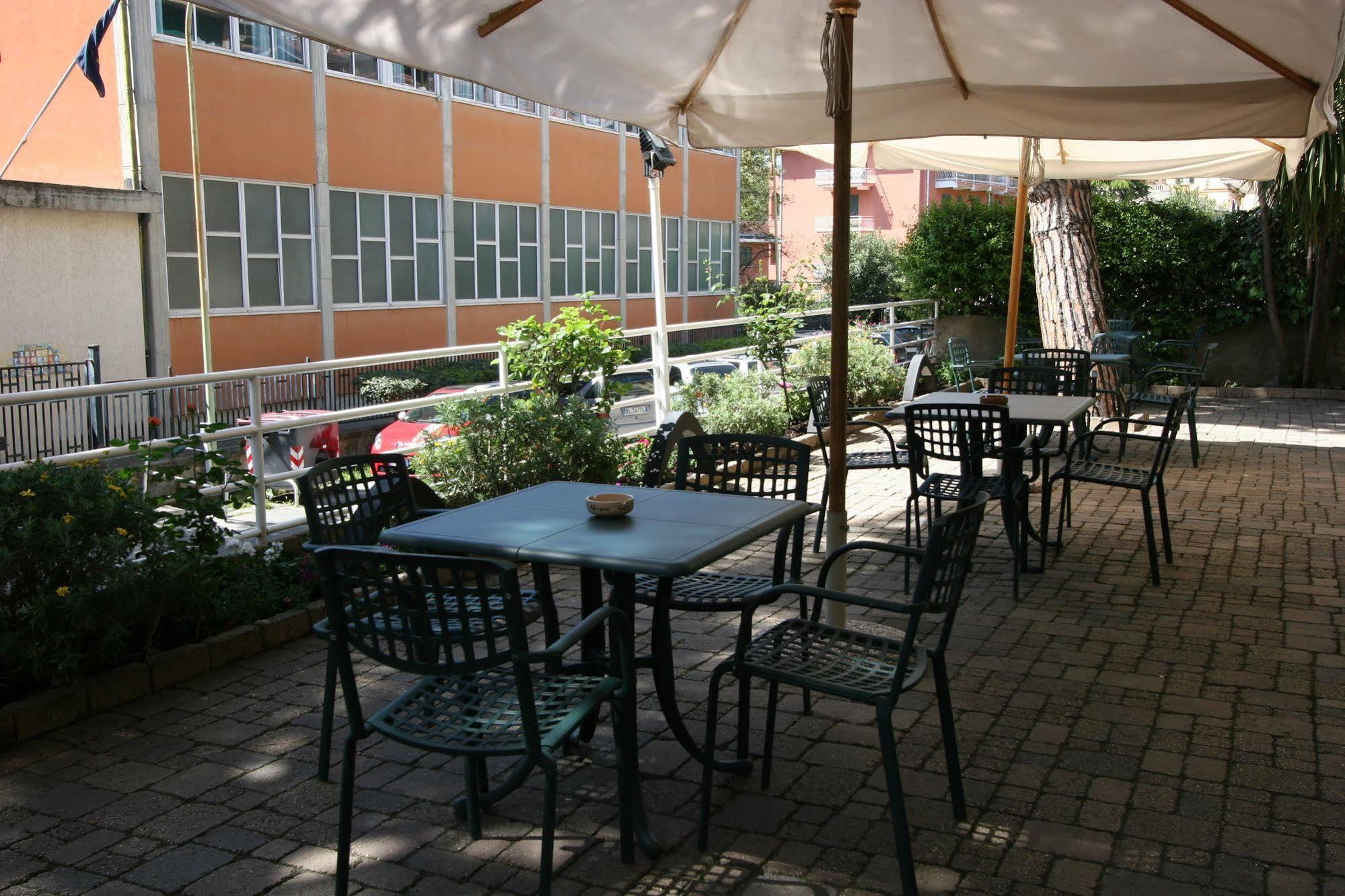 Albergo Adriana Celle Ligure Exterior photo